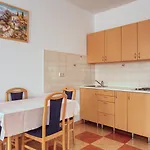 Vesna 4 With Terrace Apartment *