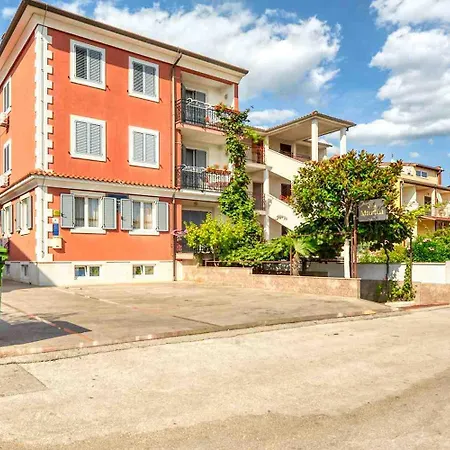 Appartamento Vesna 4 With Terrace *
