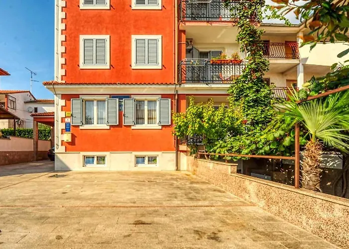 Apartamento Vesna 4 With Terrace